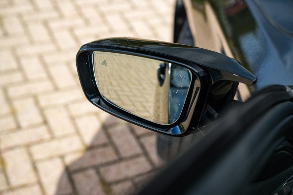 BMW 5 Serie 540i Executive M-Pakket Panodak Leer HUD Keyless Camera ACC