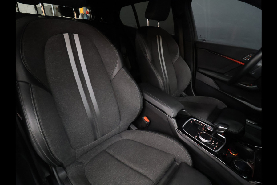 BMW 1-serie 118i Sport Line [APPLE CARPLAY, ANDROID, CAMERA, HALF LEDER, HiFi SOUNDSYSTEM, CRUISE, PDC V+A, CLIMATE, NIEUWSTAAT]