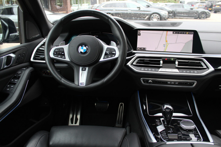 BMW X5 xDrive40i High Exe. M Sport / Panoramadak / 360Camera / Head-up / Achterasbesturing / Laser LED / Softclose / 22'' / Harman Kardon / Stoelventilatie / Stoelverwarming 4x / DAB / Dodehoek / ACC