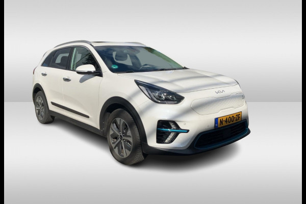 Kia e-Niro DynamicPlusLine 64 kWh 61.834 km 1e Eigenaar Nl Auto! / Camera / Schuifdak / Leder / Keyless / Navigatie / Dodehoek / DAB / Cruise Control