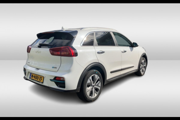 Kia e-Niro DynamicPlusLine 64 kWh 61.834 km 1e Eigenaar Nl Auto! / Camera / Schuifdak / Leder / Keyless / Navigatie / Dodehoek / DAB / Cruise Control