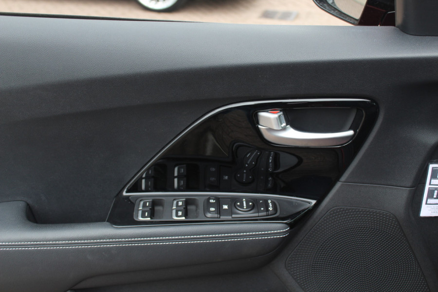 Kia e-Niro DynamicPlusLine 64 kWh 61.834 km 1e Eigenaar Nl Auto! / Camera / Schuifdak / Leder / Keyless / Navigatie / Dodehoek / DAB / Cruise Control