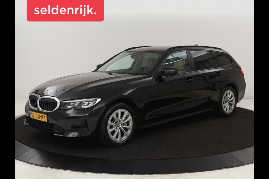 BMW 3-serie 330e Advantage | Leder | Harman/Kardon | Carplay | Live Cockpit | DAB | Camera | Park Assist | Navigatie | Full LED | PHEV | Plug In