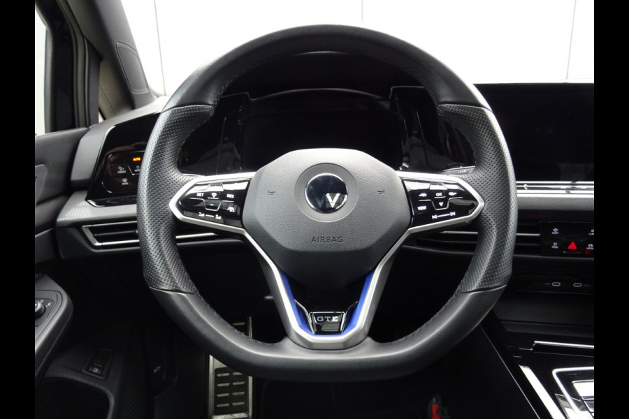 Volkswagen Golf 1.4 eHybrid GTE * PANORAMADAK * 18 INCH * IQ LIGHT !!