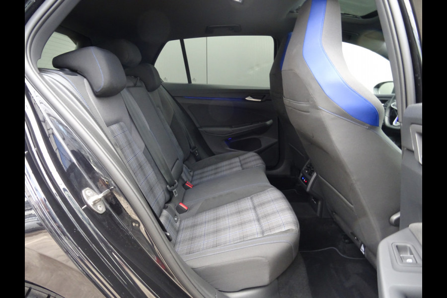 Volkswagen Golf 1.4 eHybrid GTE * PANORAMADAK * 18 INCH * IQ LIGHT !!