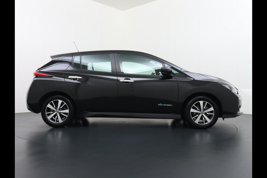 Nissan Leaf Acenta 40 kWh CAMERA | DODE HOEK | RIJKLAARPRIJS INCL. 12 MND BOVAG GARANTIE