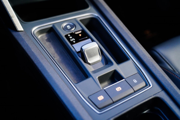 CUPRA Formentor 2.5 VZ5 | Carbon | Kuipstoelen | Leder/alcantara | LED | Adaptieve Cruise | Dynamisch onderstel | Bronze stiksels