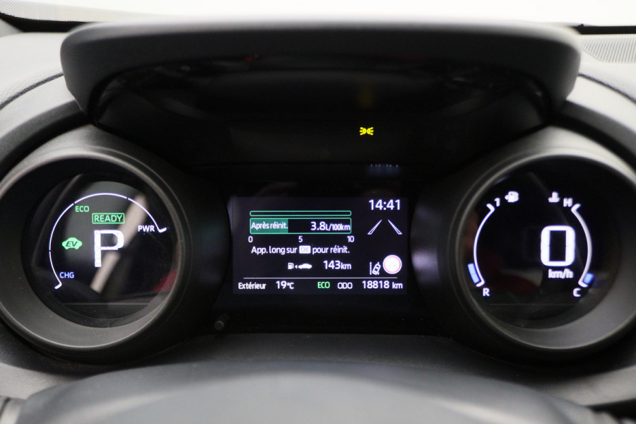 Toyota Yaris Cross 1.5 Hybrid Business Plus AWD Camera, ACC, Apple Carplay, Lane Assist, DAB, 17"
