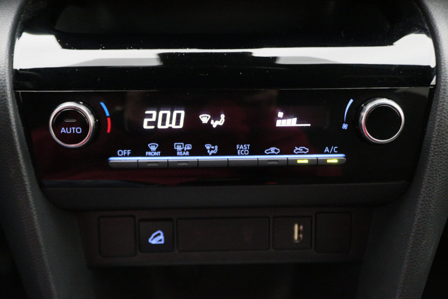 Toyota Yaris Cross 1.5 Hybrid Business Plus AWD Camera, ACC, Apple Carplay, Lane Assist, DAB, 17"
