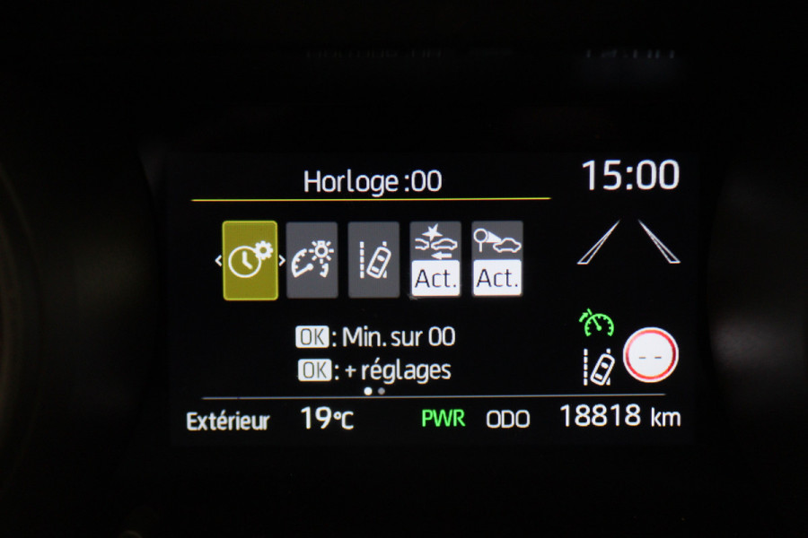 Toyota Yaris Cross 1.5 Hybrid Business Plus AWD Camera, ACC, Apple Carplay, Lane Assist, DAB, 17"