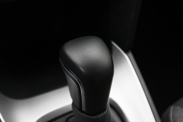 Toyota Yaris Cross 1.5 Hybrid Business Plus AWD Camera, ACC, Apple Carplay, Lane Assist, DAB, 17"