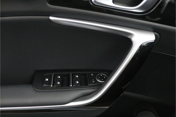 Kia Ceed Sportswagon 1.5 T-GDi GT-Line Automaat - Adaptive Cruise - Navigatie - Stoel/Stuurverwarming - Schuif/-kanteldak - Apple Carplay/Android Auto - Fabrieksgarantie 04-2031