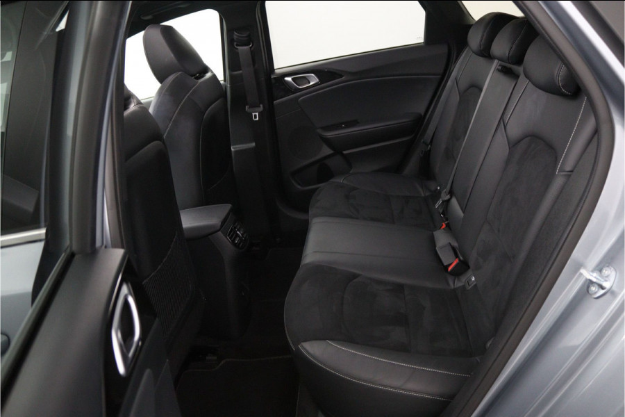 Kia Ceed Sportswagon 1.5 T-GDi GT-Line Automaat - Adaptive Cruise - Navigatie - Stoel/Stuurverwarming - Schuif/-kanteldak - Apple Carplay/Android Auto - Fabrieksgarantie 04-2031