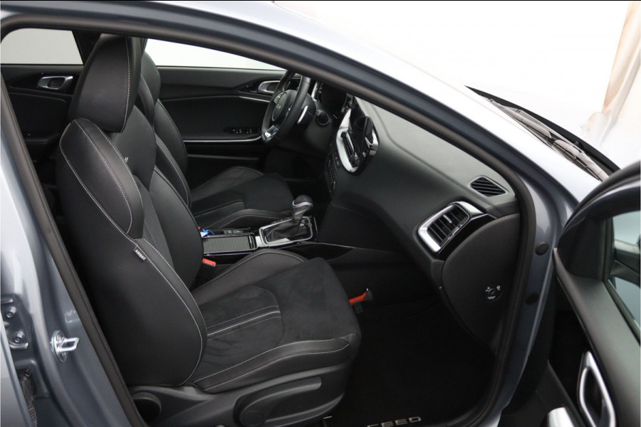 Kia Ceed Sportswagon 1.5 T-GDi GT-Line Automaat - Adaptive Cruise - Navigatie - Stoel/Stuurverwarming - Schuif/-kanteldak - Apple Carplay/Android Auto - Fabrieksgarantie 04-2031