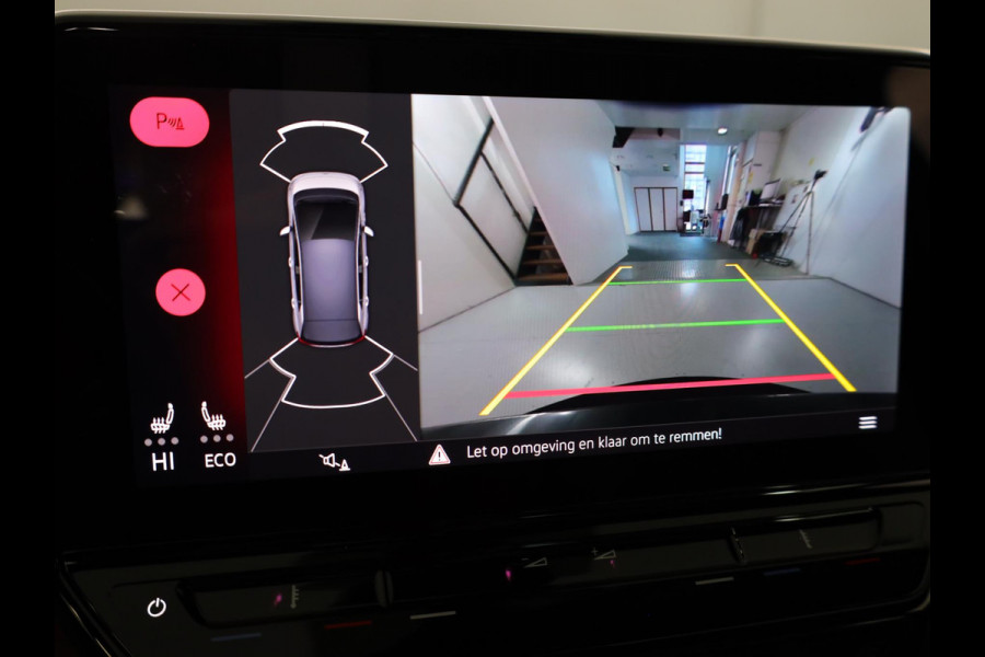Volkswagen ID.3 First Max 58 kWh 204pk | Navigatie | Parkeersensoren | Keyless | Led Matrix | Camera | Electr.verstelbare voorstoelen