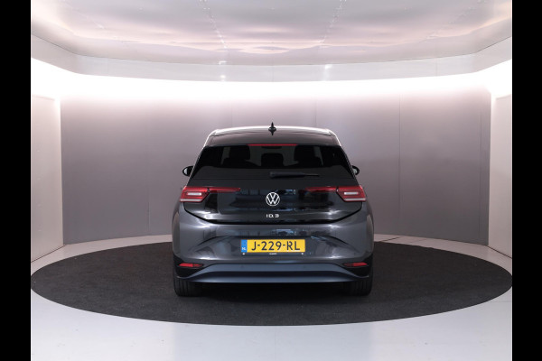 Volkswagen ID.3 First Max 58 kWh 204pk | Navigatie | Parkeersensoren | Keyless | Led Matrix | Camera | Electr.verstelbare voorstoelen