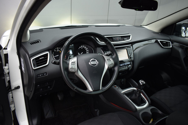 Nissan QASHQAI 1.6 N-Connecta | Trekhaak | Pano | Camera | Navi | Climate