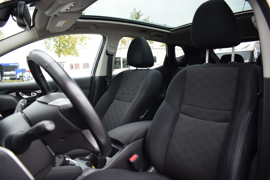 Nissan QASHQAI 1.6 N-Connecta | Trekhaak | Pano | Camera | Navi | Climate