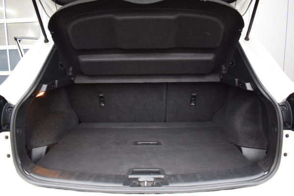 Nissan QASHQAI 1.6 N-Connecta | Trekhaak | Pano | Camera | Navi | Climate