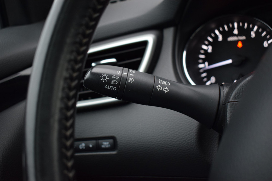 Nissan QASHQAI 1.6 N-Connecta | Trekhaak | Pano | Camera | Navi | Climate