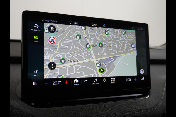 Škoda ENYAQ iV 60 180pk Apple Carplay Android Trekh. Camera Navi Led Lmv 19" PDC 3-zone-Ecc Cruise Control Stoel+Bank-Verwarmd Keyless Rijstrooksensor Virtual Cockpit Bluetooth Park-assist memory Connected services 1e Eigenaar Nieuwprijs €48.450,- Trekgewicht 1.000kg Accu-Garantie tot 13-02-2031 /160.000km Škoda ENYAQ iV 60 180pk Apple Carplay Android Trekh. Camera Navi Led Lmv 19" PDC 3-zone-Ecc Cruise Control Stoel+Bank-Verwarmd Keyless Rijstrooksensor Virtual Cockpit Bluetooth Park-assist memory Connected services 1e Eigenaar Nieuwprijs €48.450,- Trekgewicht 1.000kg Accu-Garantie tot 13-02-2031 /160.000km