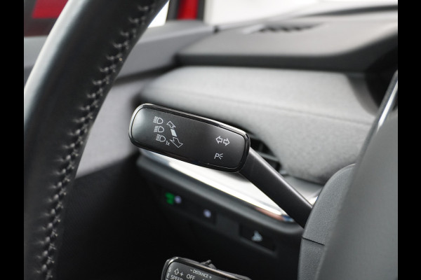 Škoda ENYAQ iV 60 180pk Apple Carplay Android Trekh. Camera Navi Led Lmv 19" PDC 3-zone-Ecc Cruise Control Stoel+Bank-Verwarmd Keyless Rijstrooksensor Virtual Cockpit Bluetooth Park-assist memory Connected services 1e Eigenaar Nieuwprijs €48.450,- Trekgewicht 1.000kg Accu-Garantie tot 13-02-2031 /160.000km Škoda ENYAQ iV 60 180pk Apple Carplay Android Trekh. Camera Navi Led Lmv 19" PDC 3-zone-Ecc Cruise Control Stoel+Bank-Verwarmd Keyless Rijstrooksensor Virtual Cockpit Bluetooth Park-assist memory Connected services 1e Eigenaar Nieuwprijs €48.450,- Trekgewicht 1.000kg Accu-Garantie tot 13-02-2031 /160.000km