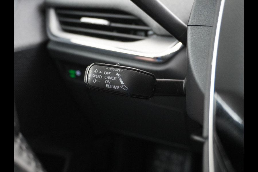 Škoda ENYAQ iV 60 180pk Apple Carplay Android Trekh. Camera Navi Led Lmv 19" PDC 3-zone-Ecc Cruise Control Stoel+Bank-Verwarmd Keyless Rijstrooksensor Virtual Cockpit Bluetooth Park-assist memory Connected services 1e Eigenaar Nieuwprijs €48.450,- Trekgewicht 1.000kg Accu-Garantie tot 13-02-2031 /160.000km Škoda ENYAQ iV 60 180pk Apple Carplay Android Trekh. Camera Navi Led Lmv 19" PDC 3-zone-Ecc Cruise Control Stoel+Bank-Verwarmd Keyless Rijstrooksensor Virtual Cockpit Bluetooth Park-assist memory Connected services 1e Eigenaar Nieuwprijs €48.450,- Trekgewicht 1.000kg Accu-Garantie tot 13-02-2031 /160.000km