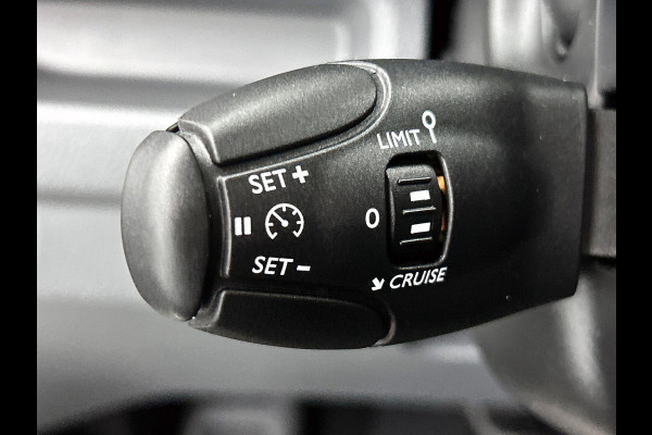 Opel Vivaro 2.0 CDTI L3H1 Edition Dubbele Cabine Airco Bluetooth Navi Trekhaak
