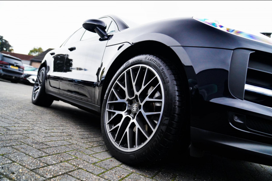 Porsche Macan 2.0 | Sport Chrono | Origineel NL | Panorama | Full option | Lane Assist | Sportstoelen| Luchtvering