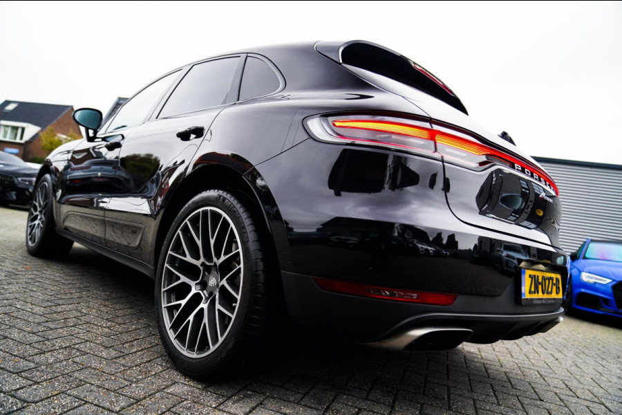 Porsche Macan 2.0 | Sport Chrono | Origineel NL | Panorama | Full option | Lane Assist | Sportstoelen| Luchtvering