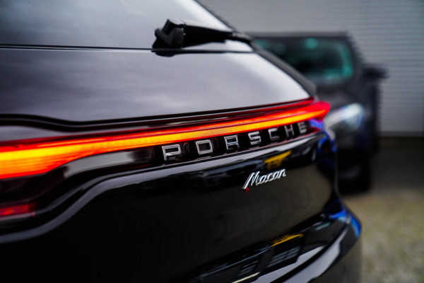 Porsche Macan 2.0 | Sport Chrono | Origineel NL | Panorama | Full option | Lane Assist | Sportstoelen| Luchtvering