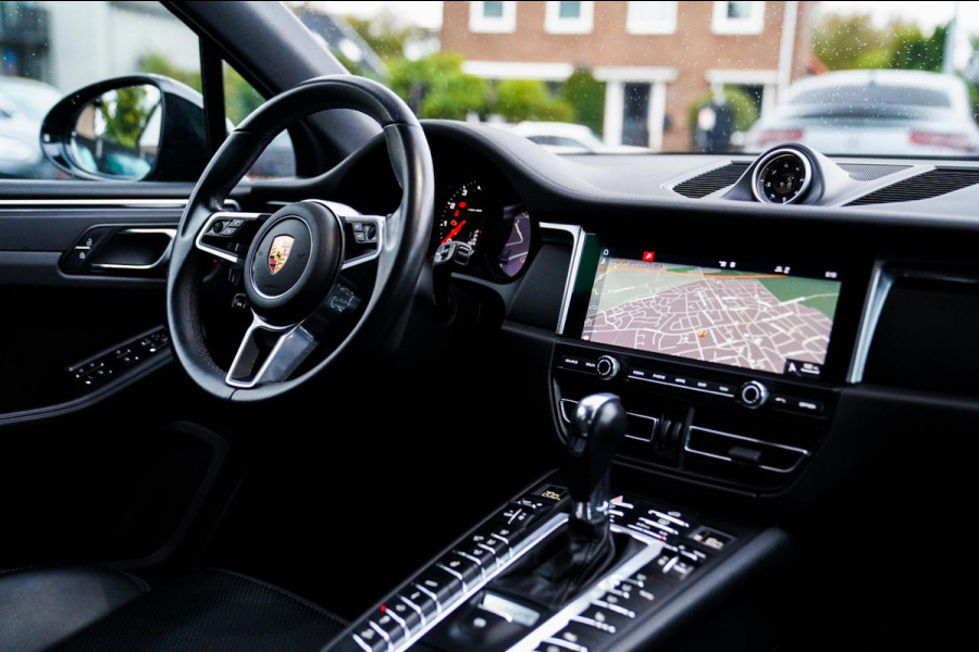 Porsche Macan 2.0 | Sport Chrono | Origineel NL | Panorama | Full option | Lane Assist | Sportstoelen| Luchtvering