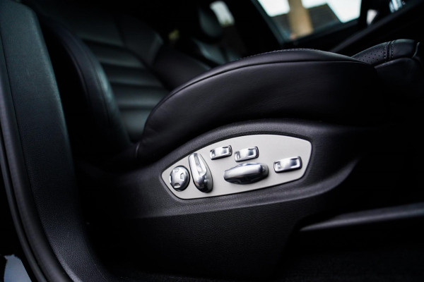 Porsche Macan 2.0 | Sport Chrono | Origineel NL | Panorama | Full option | Lane Assist | Sportstoelen| Luchtvering