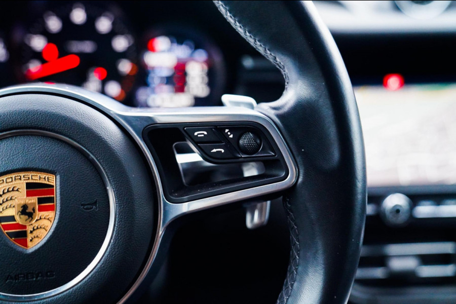 Porsche Macan 2.0 | Sport Chrono | Origineel NL | Panorama | Full option | Lane Assist | Sportstoelen| Luchtvering