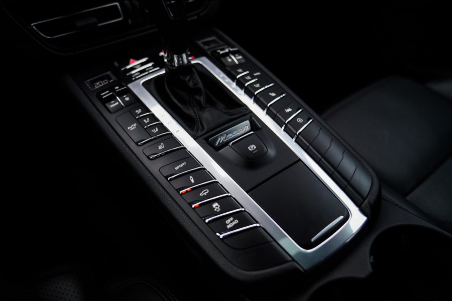 Porsche Macan 2.0 | Sport Chrono | Origineel NL | Panorama | Full option | Lane Assist | Sportstoelen| Luchtvering