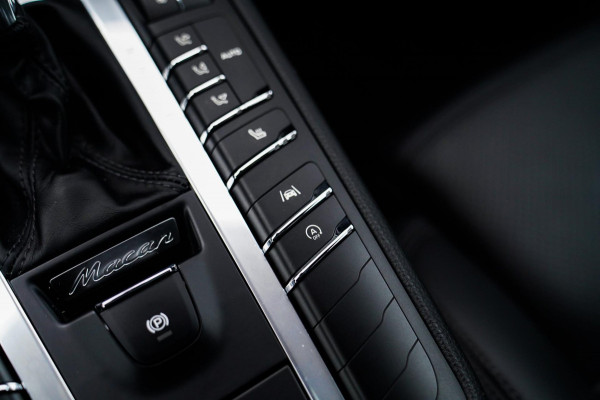 Porsche Macan 2.0 | Sport Chrono | Origineel NL | Panorama | Full option | Lane Assist | Sportstoelen| Luchtvering