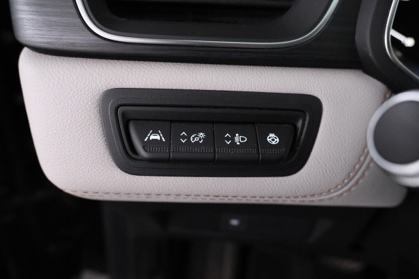 Renault Captur 1.3 TCe 155 Initiale Paris Automaat, Panorama, Volleder