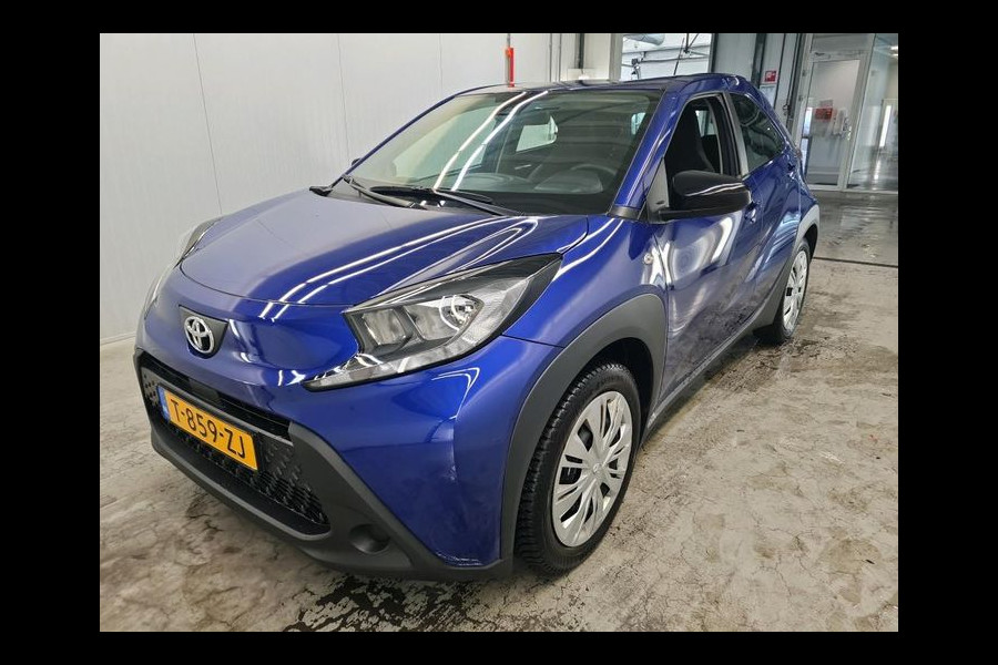 Toyota Aygo X 1.0 VVT-i | 73 PK | MT Play | Achteruitrijcamera | *Word verwacht*