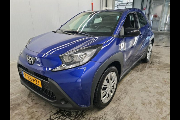 Toyota Aygo X 1.0 VVT-i | 73 PK | MT Play | Achteruitrijcamera | *Word verwacht*