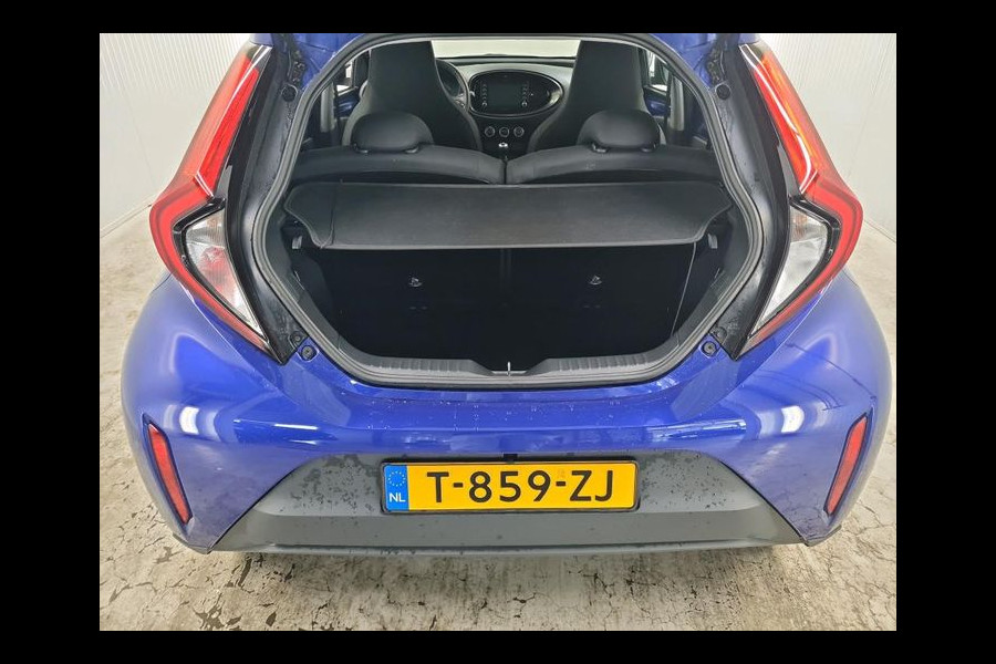 Toyota Aygo X 1.0 VVT-i | 73 PK | MT Play | Achteruitrijcamera | *Word verwacht*
