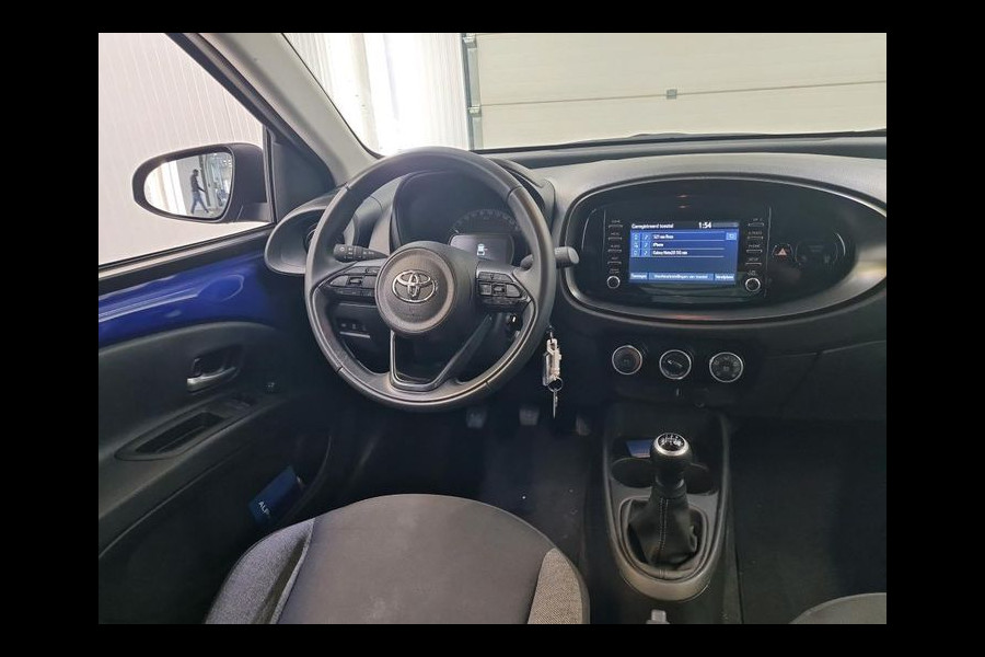 Toyota Aygo X 1.0 VVT-i | 73 PK | MT Play | Achteruitrijcamera | *Word verwacht*