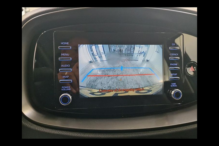 Toyota Aygo X 1.0 VVT-i | 73 PK | MT Play | Achteruitrijcamera | *Word verwacht*