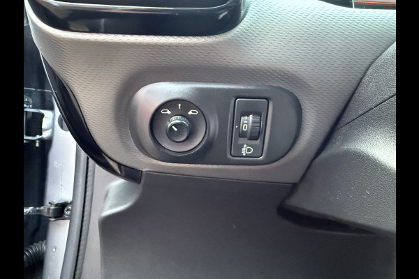 Citroën C4 Cactus 1.2 PureTech | 110 PK | Business | Navigatiesysteem |