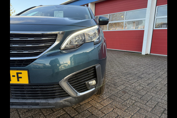 Peugeot 5008 1.2 PureTech | 130 PK | Blue Lease Executive | Navigatie | Climate Control | Trekhaak |