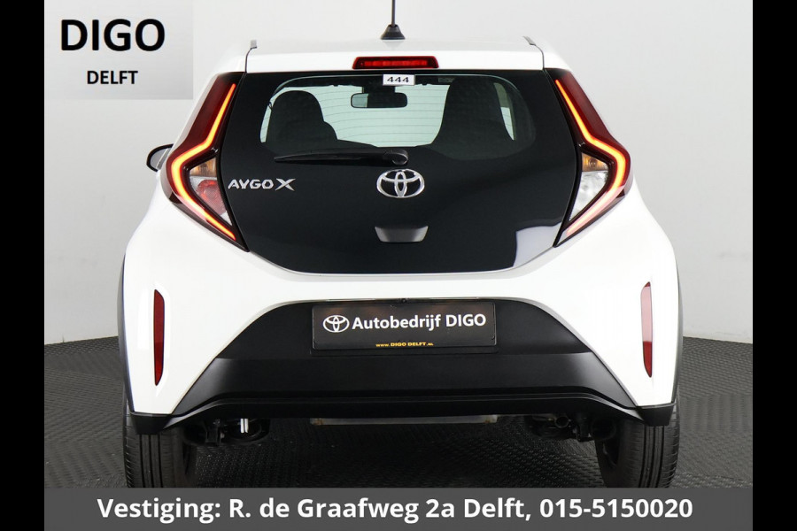 Toyota Aygo X 1.0 VVT-i MT Play | Apple Carplay & Android Auto | Adaptive Cruise Control | Cruise control Toyota Aygo X 1.0 VVT-i MT Play | Apple Carplay & Android Auto | Adaptive Cruise Control | Cruise control