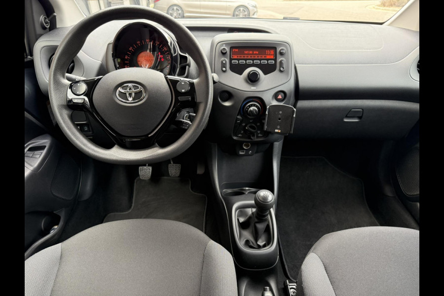Toyota Aygo 1.0 VVT-i x-fun / 1e Eigenaar / ALL-Season banden / Airco + Elek-Pakket / BlueTooth / NED-AYGO