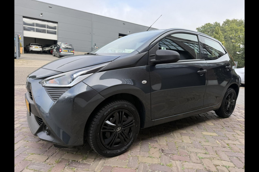 Toyota Aygo 1.0 VVT-i x-fun / 1e Eigenaar / ALL-Season banden / Airco + Elek-Pakket / BlueTooth / NED-AYGO