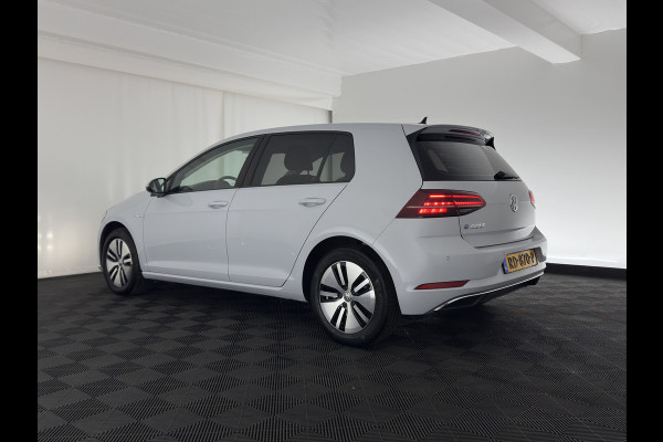 Volkswagen e-Golf {SOH-90%} Aut. *ADAPTIVE-CRUISE | FULL-LED | NAVI-FULLMAP | COMFORT-SEATS | ECC | PRIVACY-GLASS | PARKPILOT | CCS-FASTLOADER | 16''ALU*