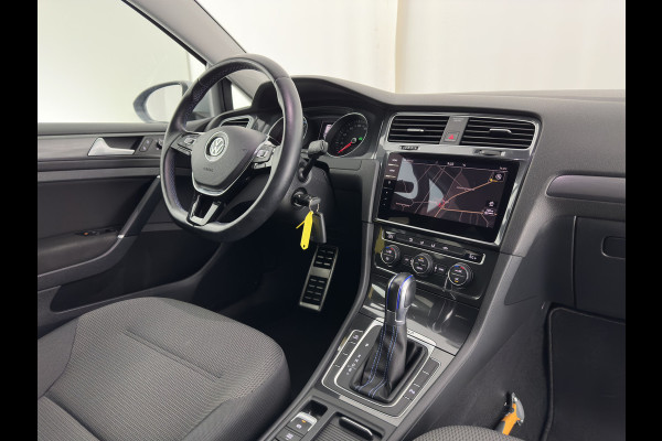 Volkswagen e-Golf {SOH-90%} Aut. *ADAPTIVE-CRUISE | FULL-LED | NAVI-FULLMAP | COMFORT-SEATS | ECC | PRIVACY-GLASS | PARKPILOT | CCS-FASTLOADER | 16''ALU*