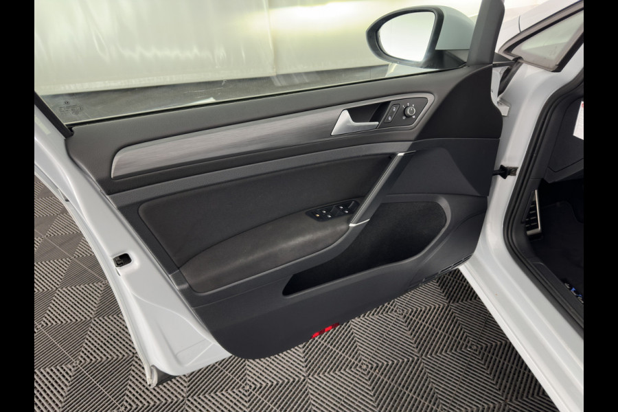Volkswagen e-Golf {SOH-90%} Aut. *ADAPTIVE-CRUISE | FULL-LED | NAVI-FULLMAP | COMFORT-SEATS | ECC | PRIVACY-GLASS | PARKPILOT | CCS-FASTLOADER | 16''ALU*